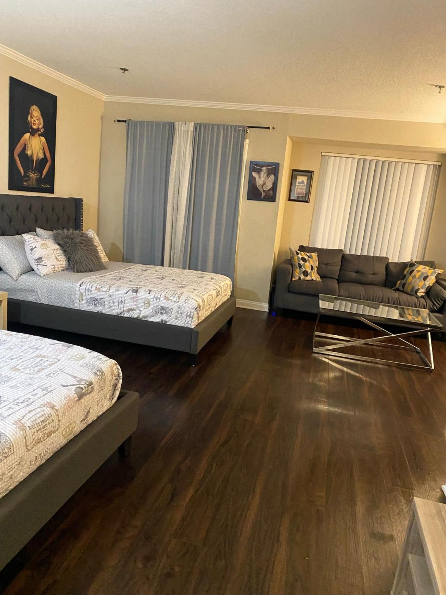 Hollywood Loft Spacious With 2 Beds And Parking Los Angeles Buitenkant foto